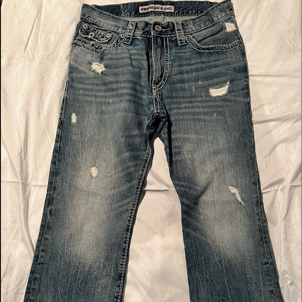 Express Kingston classic fit boot cut sz32